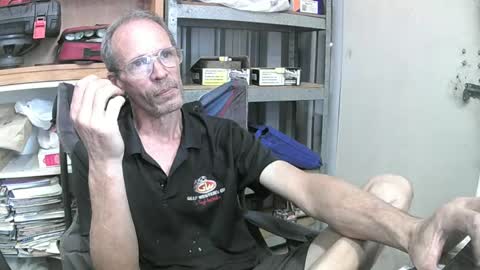 Snapshot of 04oldskool chatting on 12.11.24 04oldskool online show from 12.11.24