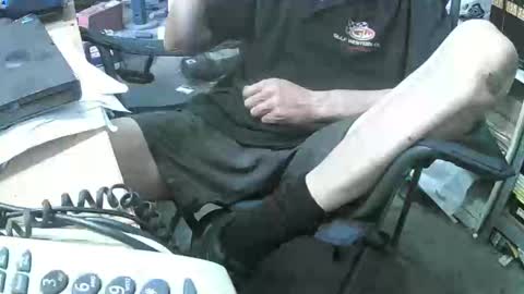 Snapshot of 04oldskool chatting on 10.16.25 04oldskool online show from 10.16.25