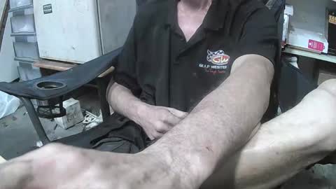 Snapshot of 04oldskool chatting on 11.24.25 04oldskool online show from 11.24.25