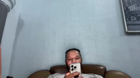 Snapshot of 0_kingsley chatting on 12.03.24 Kingsley online show from 12.03.24