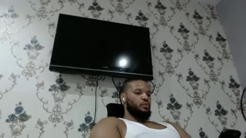 Snapshot of 0_kingsley chatting on 01.20.25 Kingsley online show from 01.20.25