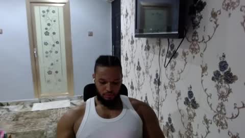 Snapshot of 0_kingsley chatting on 01.21.25 Kingsley online show from 01.21.25