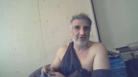 Snapshot of 0luvmonkey chatting on 11.15.25 0luvmonkey online show from 11.15.25