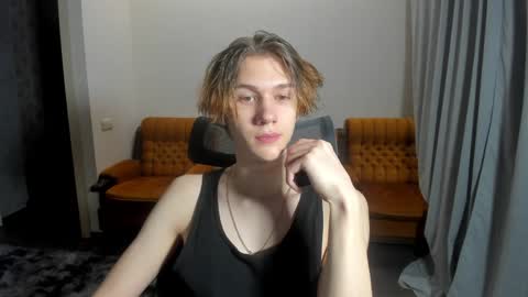 Adam online show from 01.04.25