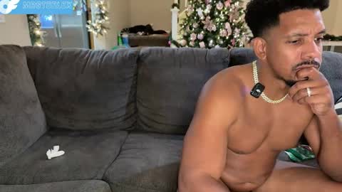 Snapshot of 10inch_gymjunky chatting on 11.30.25 MrSteeleXXX - snapchat online show from 11.30.25