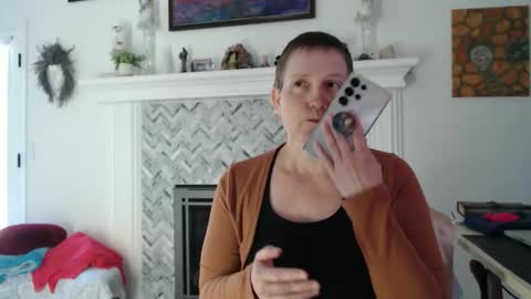 Snapshot of 11willowandjohn11 chatting on 04.18.26 Aurora Willows online show from 04.18.26