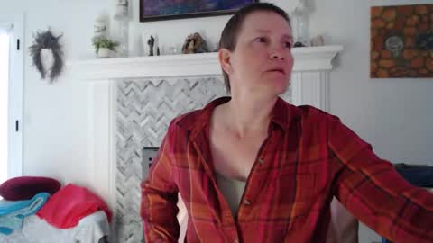 Snapshot of 11willowandjohn11 chatting on 04.25.26 Aurora Willows online show from 04.25.26