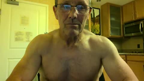 Snapshot of 13glanmorfa chatting on 12.15.24 13glanmorfa online show from 12.15.24