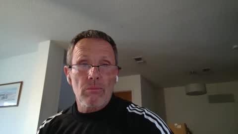 Snapshot of 13glanmorfa chatting on 02.11.25 13glanmorfa online show from 02.11.25