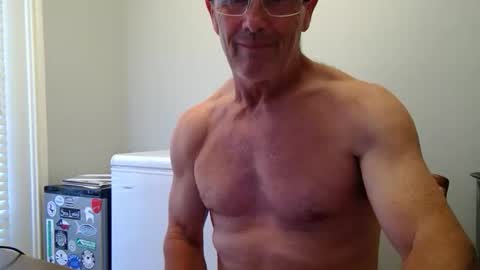 Snapshot of 13glanmorfa chatting on 10.16.25 13glanmorfa online show from 10.16.25