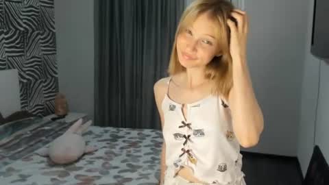 Kira online show from 07.15.26