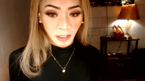 Snapshot of 1bigsurprise4you chatting on 06.27.26 angel online show from 06.27.26