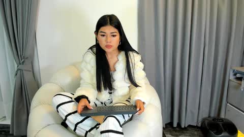 Hello soy bonnie  online show from 02.18.25