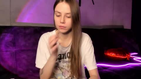 Snapshot of 1i1ypa1mer chatting on 02.16.25 Lily 3 online show from 02.16.25