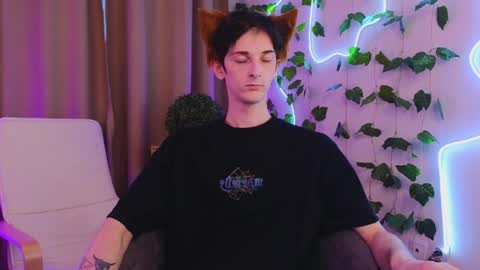 Snapshot of 1itt1efox chatting on 04.04.26 Max online show from 04.04.26