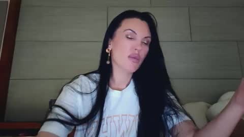 Snapshot of 1lovely1 chatting on 02.22.26 Onna online show from 02.22.26