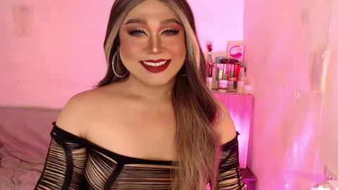 1lovelymess online show from 07.12.26