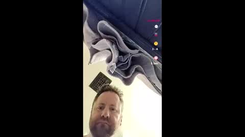 Snapshot of 1machine1guy chatting on 10.13.25 Clay online show from 10.13.25