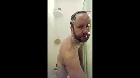 Snapshot of 1machine1guy chatting on 10.21.25 Clay online show from 10.21.25