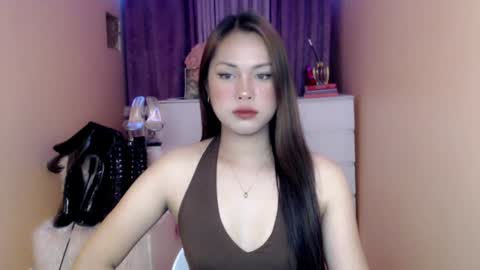 Snapshot of 1miracle_tranny chatting on 06.14.26 1miracle_tranny online show from 06.14.26