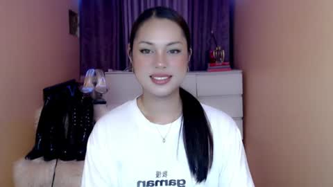 Snapshot of 1miracle_tranny chatting on 06.26.26 1miracle_tranny online show from 06.26.26