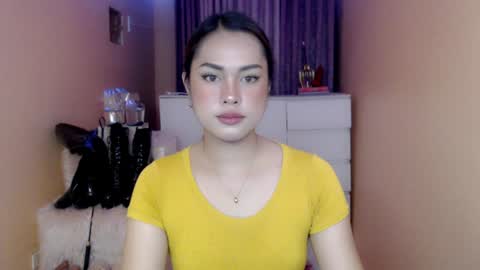 Snapshot of 1miracle_tranny chatting on 07.16.26 1miracle_tranny online show from 07.16.26