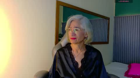 Snapshot of 1miss_monserrate chatting on 06.26.26 Miss Monserrate online show from 06.26.26