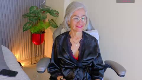 Snapshot of 1miss_monserrate chatting on 07.15.26 Miss Monserrate online show from 07.15.26