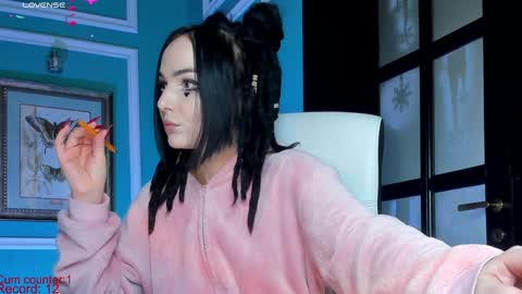 Moona  online show from 01.09.25