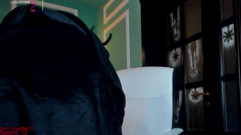 Moona  online show from 01.19.25