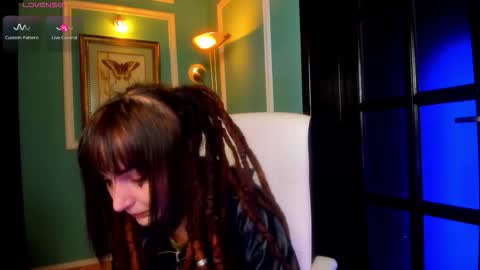 Moona  online show from 11.16.25