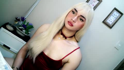 Snapshot of 1sexy_kattie chatting on 05.15.26 1sexy kattie online show from 05.15.26