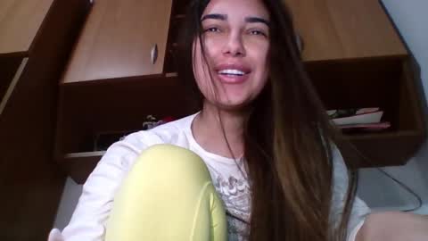 Snapshot of 20_ivy chatting on 04.01.26 20 ivyy online show from 04.01.26