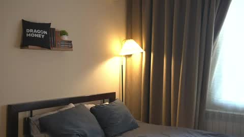 Snapshot of 2girls_1dream chatting on 04.27.26 Elley online show from 04.27.26