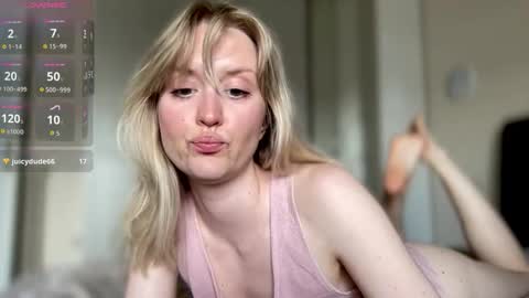 Snapshot of 2kepler22b chatting on 09.16.25  . online show from 09.16.25