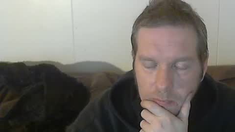 2small4you83 online show from 01.04.25