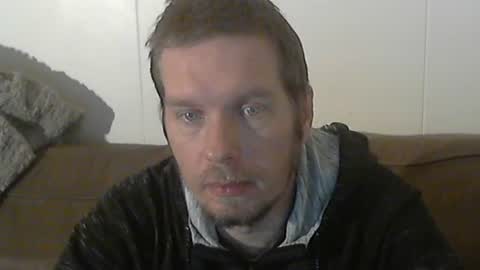 2small4you83 online show from 01.15.25