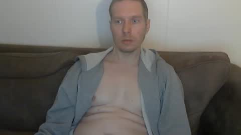 Snapshot of 2small4you83 chatting on 02.13.26 2small4you83 online show from 02.13.26