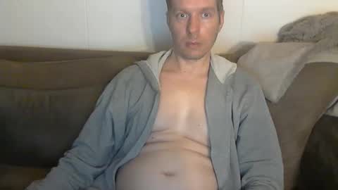 Snapshot of 2small4you83 chatting on 03.09.26 2small4you83 online show from 03.09.26