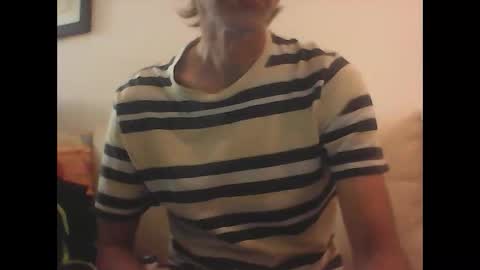 Snapshot of 34colombiano34 chatting on 05.17.26 34colombiano34 online show from 05.17.26