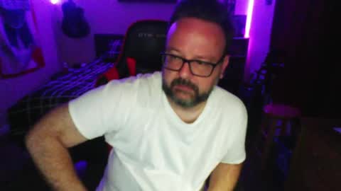 Snapshot of 3ndlessmike chatting on 05.18.26 3ndlessmike online show from 05.18.26