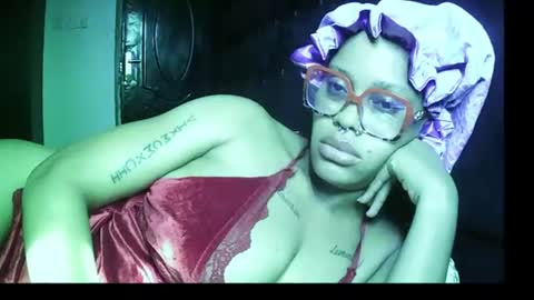Snapshot of 420ebony_goddess chatting on 07.03.26 goddess zuri online show from 07.03.26