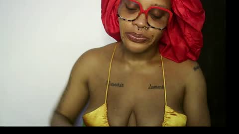 Snapshot of 420ebony_goddess chatting on 07.15.26 goddess zuri online show from 07.15.26