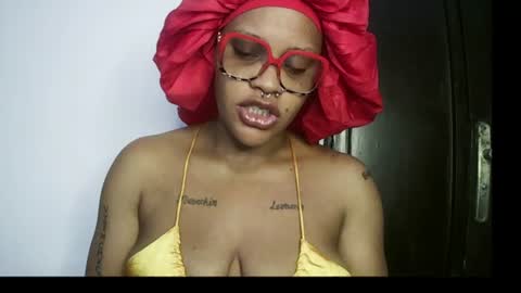 Snapshot of 420ebony_goddess chatting on 07.16.26 goddess zuri online show from 07.16.26