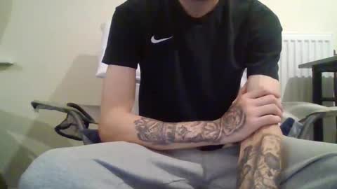 420feetloverr420 online show from 10.26.25