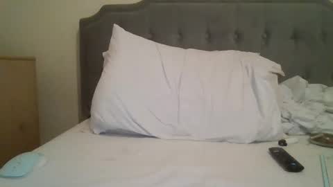 420feetloverr420 online show from 04.19.26