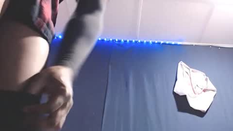 Snapshot of 5hbk chatting on 09.19.25 Tettaz GetitJusy4ya online show from 09.19.25