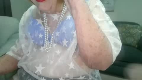 Snapshot of 66missy chatting on 11.01.25 Missy online show from 11.01.25