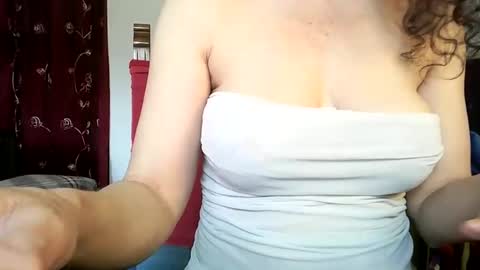 Snapshot of 77lilu chatting on 03.12.25 Lilu online show from 03.12.25