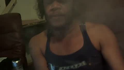 i apologize for not responding please know im not ignoring youim watching other cams and dont always think to check my chat online show from 02.05.25